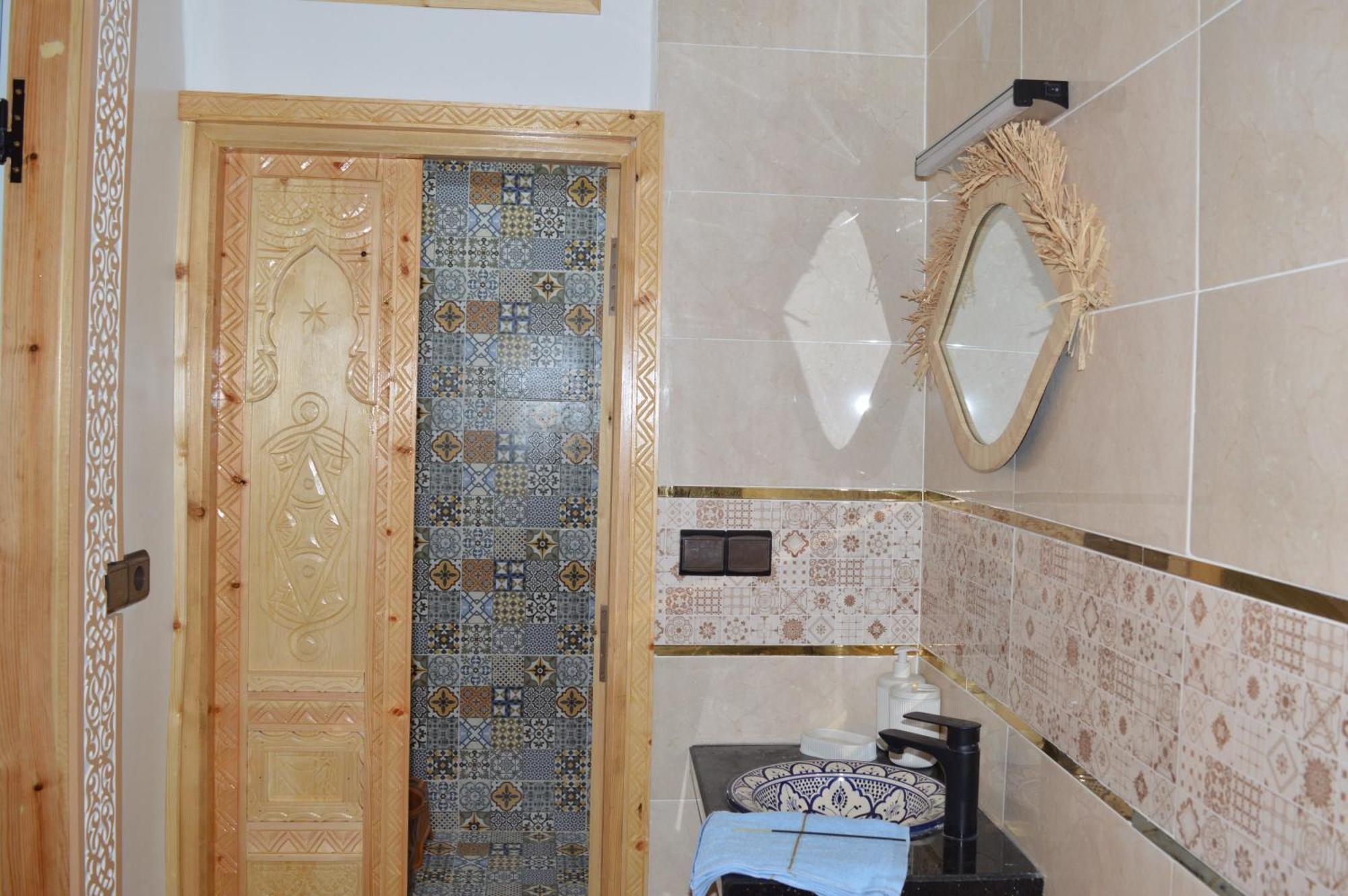 Mery House